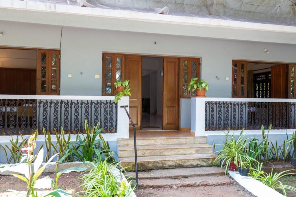 Вилла (Вилла с 2 спальнями), Villa Barbosa, 2 BHK Villa near Colva, Sernabatim, Benaulim Beach