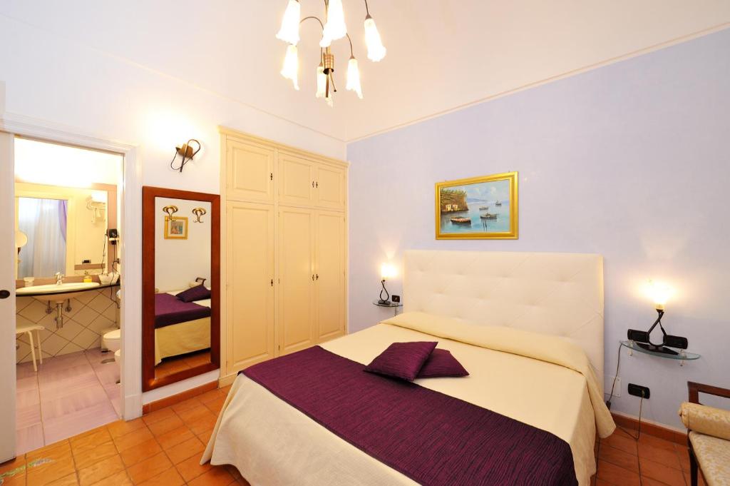 Двухместный (Двухместный номер с 1 кроватью, вид на море) отеля Villa Annalara, Амальфи