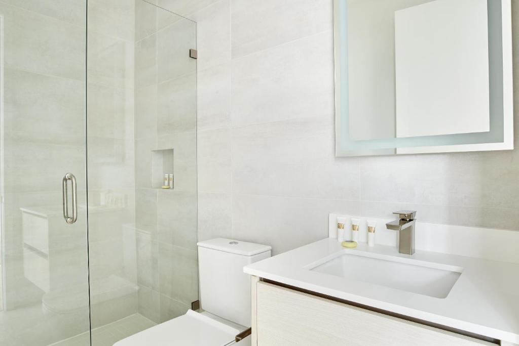 Сьюит (Суперлюкс с кроватью размера 