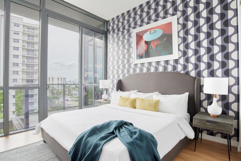 Сьюит (Суперлюкс с кроватью размера 