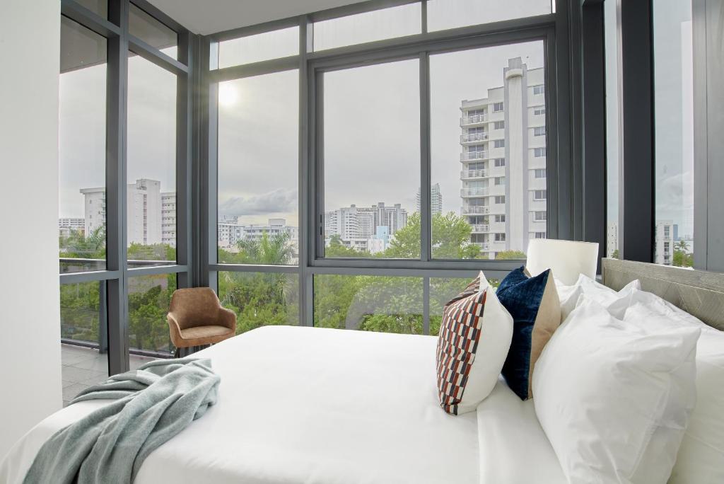 Сьюит (Суперлюкс с кроватью размера 