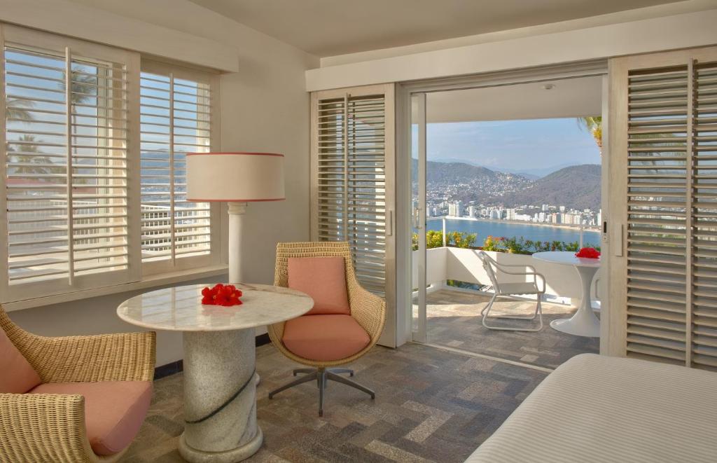 Двухместный (Домик с кроватью размера «king-size» и собственным бассейном) отеля Las Brisas Acapulco, Акапулько-де-Хуарес