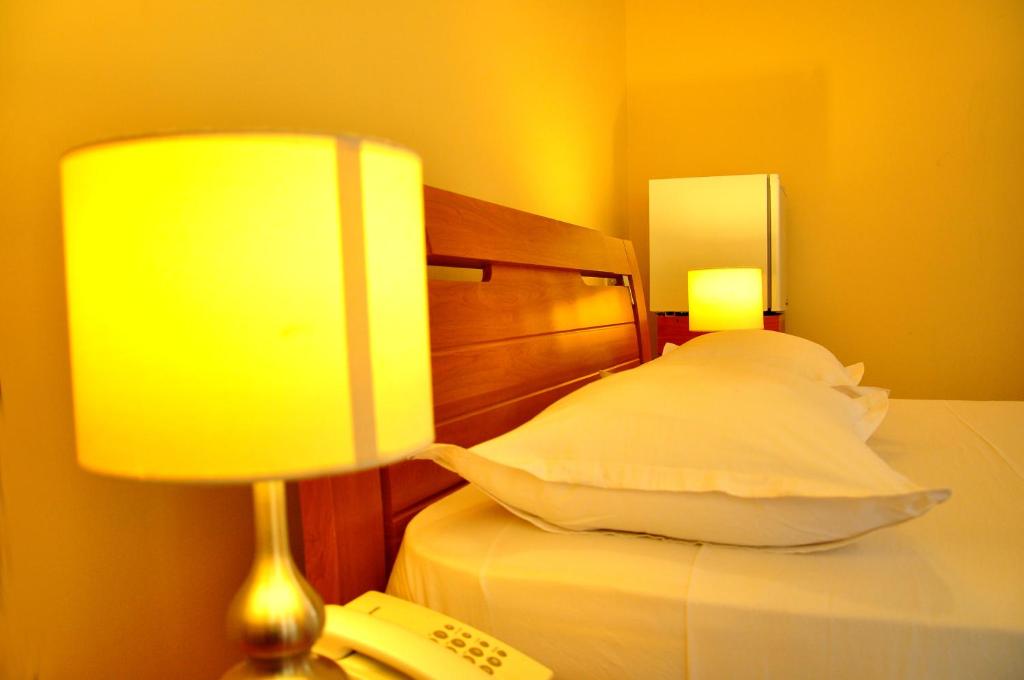 Двухместный (Стандартный двухместный номер с 1 кроватью) отеля London Palace, Анурадхапура