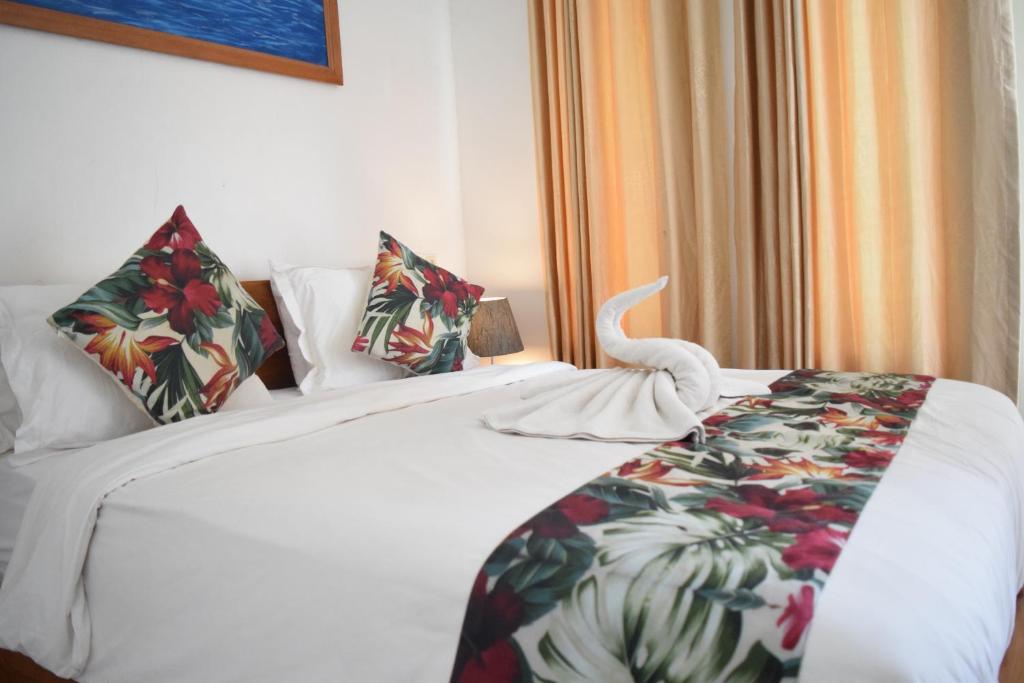 Двухместный (Двухместный номер Делюкс с 1 кроватью и боковым видом на море) отеля Gangga Beach Bungalow Luxury, Нуса Пенида