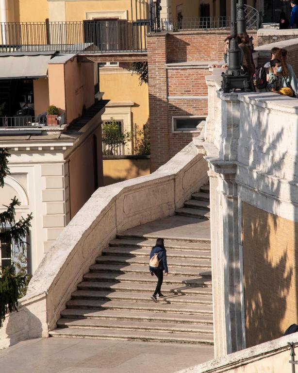 Семейный (2 смежных номера с балконом и видом на город), Hotel Scalinata Di Spagna