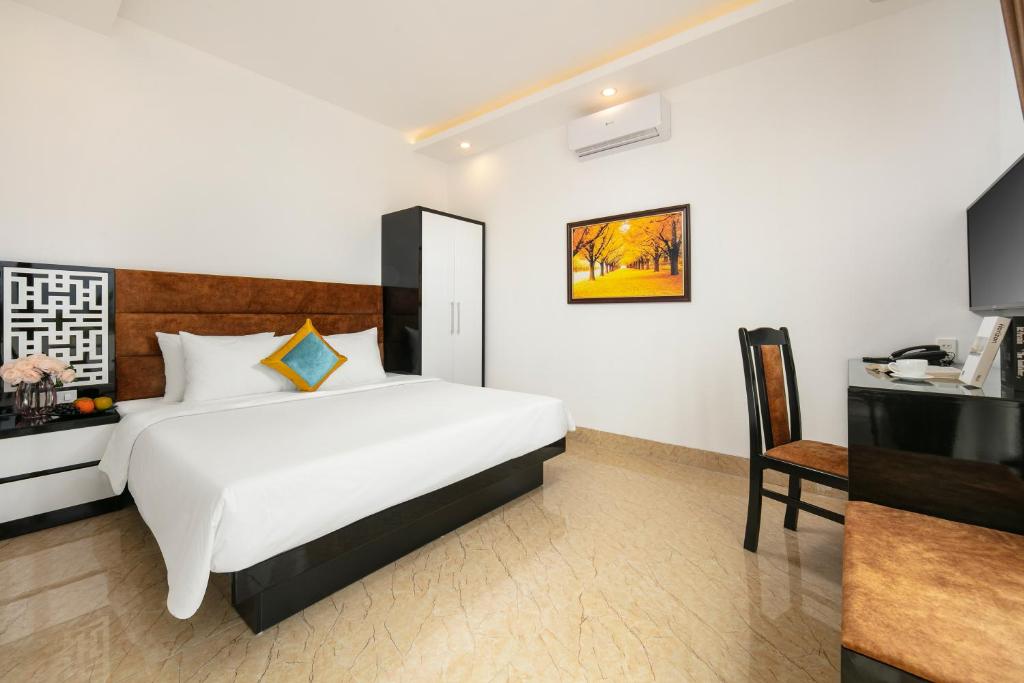 Двухместный (Двухместный номер Ancient с 1 кроватью или 2 отдельными кроватями и окном) отеля Tuan Chau Kingly Villa, Халонг