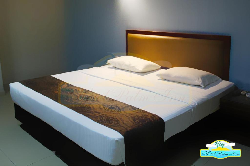 Двухместный (Улучшенный номер с кроватью размера «king-size») отеля Hotel Palm Inn Butterworth, Пенанг