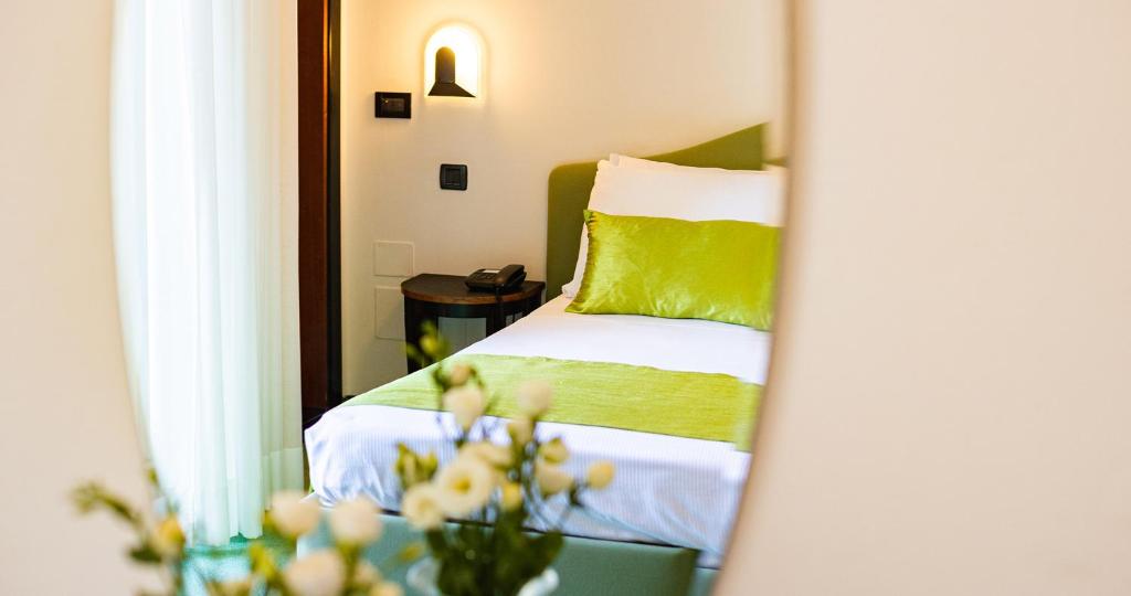 Двухместный (Улучшенный двухместный номер с 1 кроватью или 2 отдельными кроватями) отеля Hotel Stella, Риччоне