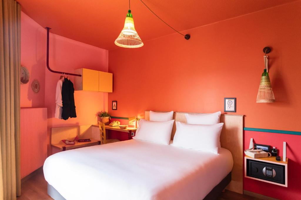 Двухместный (Стандартный двухместный номер с 1 кроватью или 2 отдельными кроватями) отеля Hôtel Kyriad Colmar Centre Gare, Кольмар