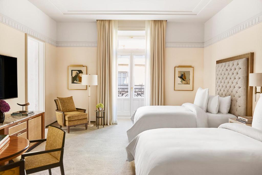Двухместный (Двухместный номер «Премьер» с 1 кроватью) отеля Four Seasons Hotel Madrid, Мадрид