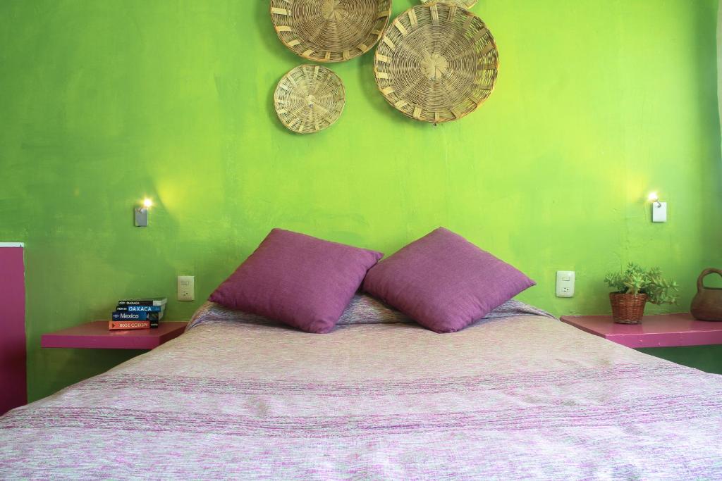 Двухместный (Стандартный двухместный номер с 1 кроватью и общей ванной комнатой) хостела Casa de Don Pablo Hostel, Оахака-де-Хуарес
