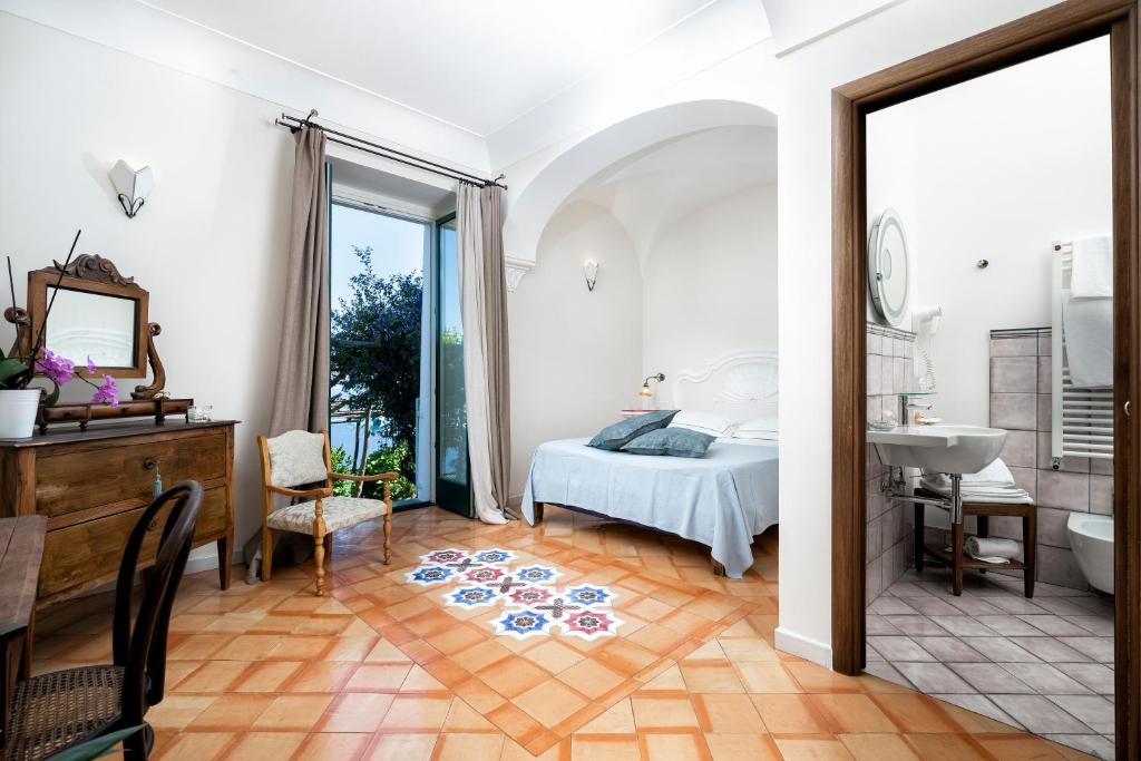 Двухместный (Двухместный номер Делюкс с 1 кроватью и видом на море) отеля B&B Ercole di Amalfi, Амальфи