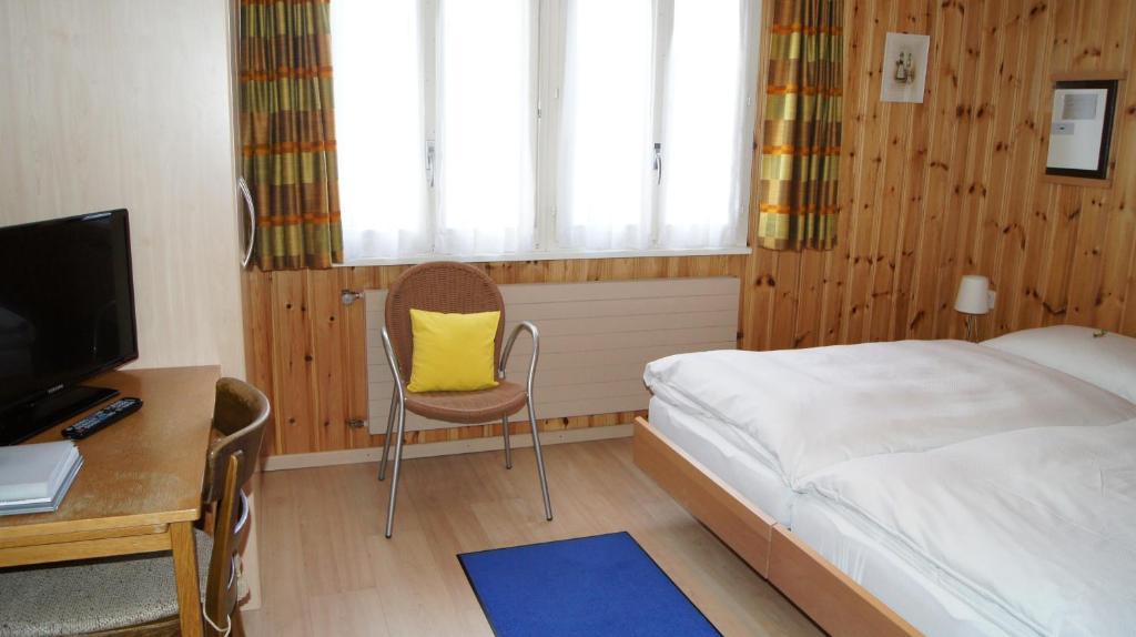 Двухместный (Двухместный номер с 1 кроватью или 2 отдельными кроватями) отеля Hotel Alpina, Церматт