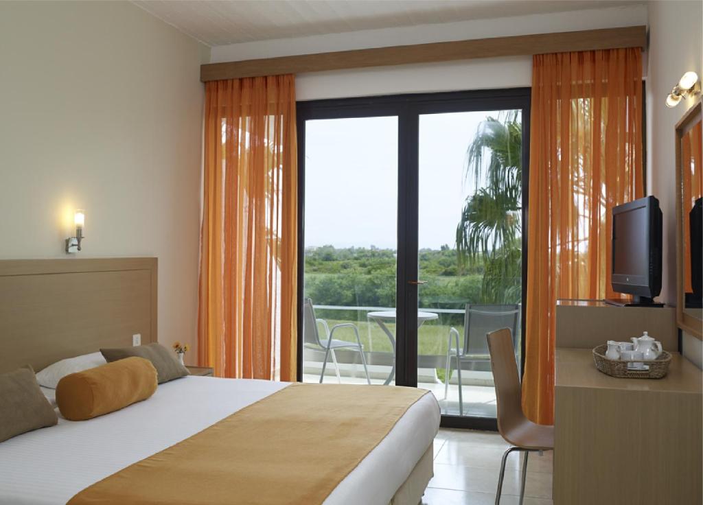 Двухместный (Двухместный номер с 1 кроватью, вид на сад) отеля Atlantica Thalassa Hotel, Кос