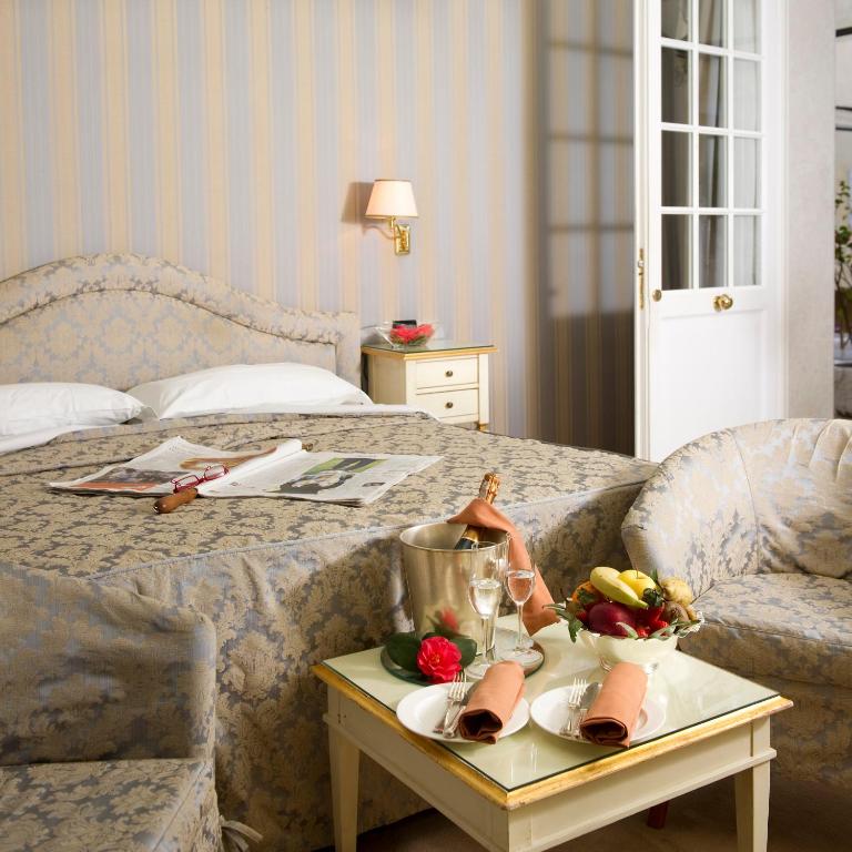 Двухместный (Двухместный номер с 1 кроватью и патио) отеля Hotel Carlton On The Grand Canal, Венеция