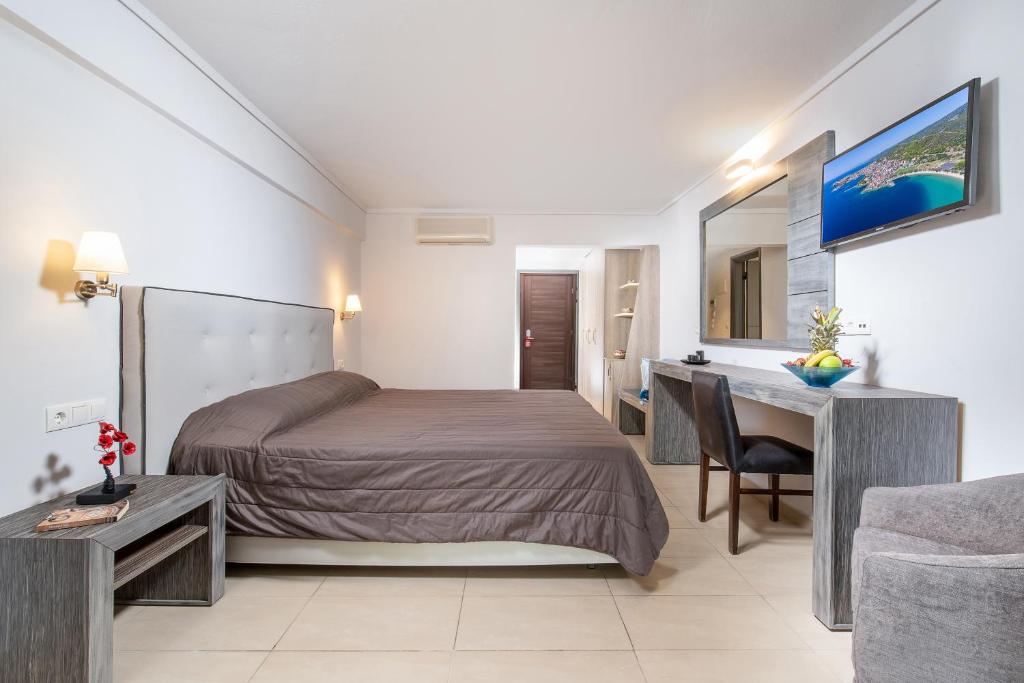 Двухместный (Двухместный номер Делюкс с 1 кроватью) отеля Lagomandra Hotel and Spa, Лагомандра