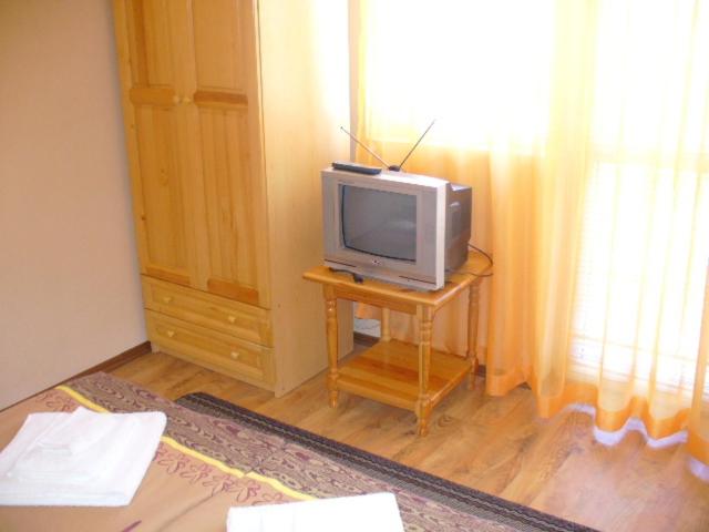 Апартаменты (Стандартные апартаменты с 1 спальней) гостевого дома Guest House Alex, Черноморец