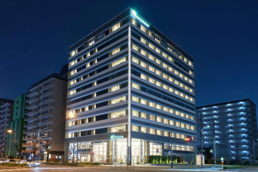 Oakwood Hotel & Apartments Shin-Osaka, Осака