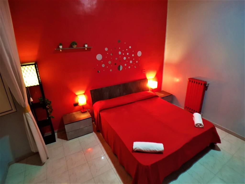 Двухместный (Двухместный номер с 1 кроватью или 2 отдельными кроватями, общая ванная комната) отеля Hotel Ginevra, Неаполь