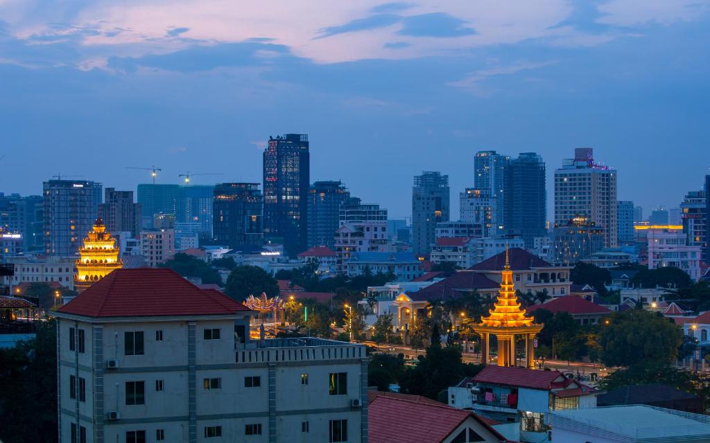 Одноместный (Standard Single Balcony City View), Molyan Hotel