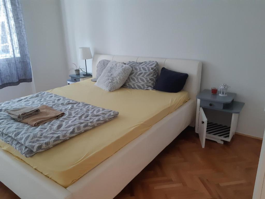 Двухместный (Стандартный двухместный номер с 1 кроватью и общей ванной комнатой) гостевого дома Balkan Rooms & Apartment, Белград