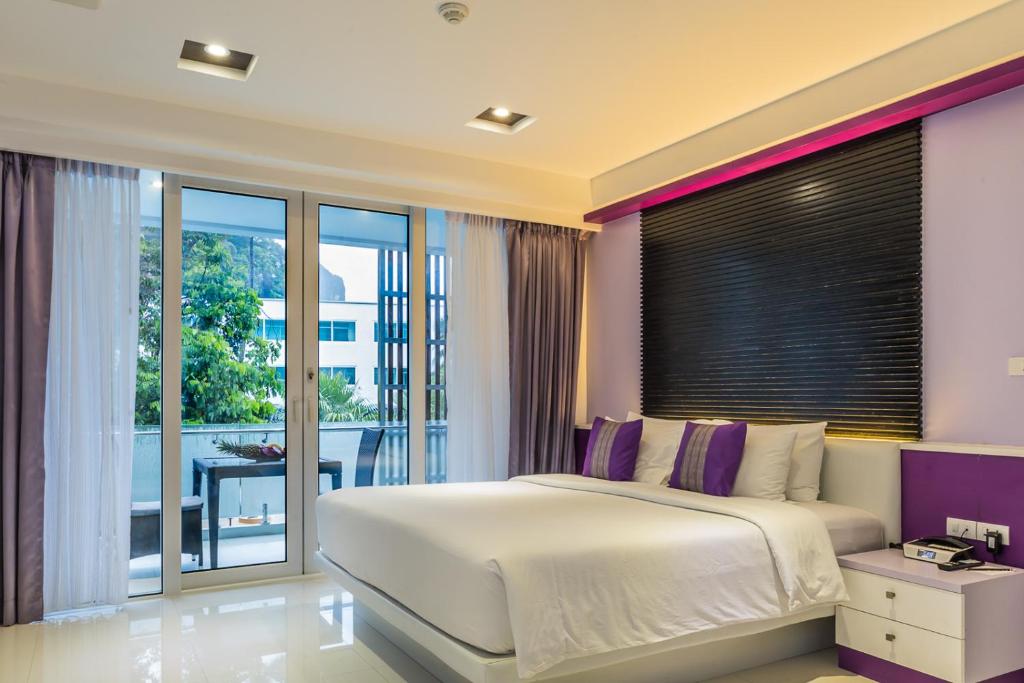 Двухместный (Двухместный номер Делюкс с 1 кроватью, вид на бассейн) курортного отеля The L Resort Krabi, Краби