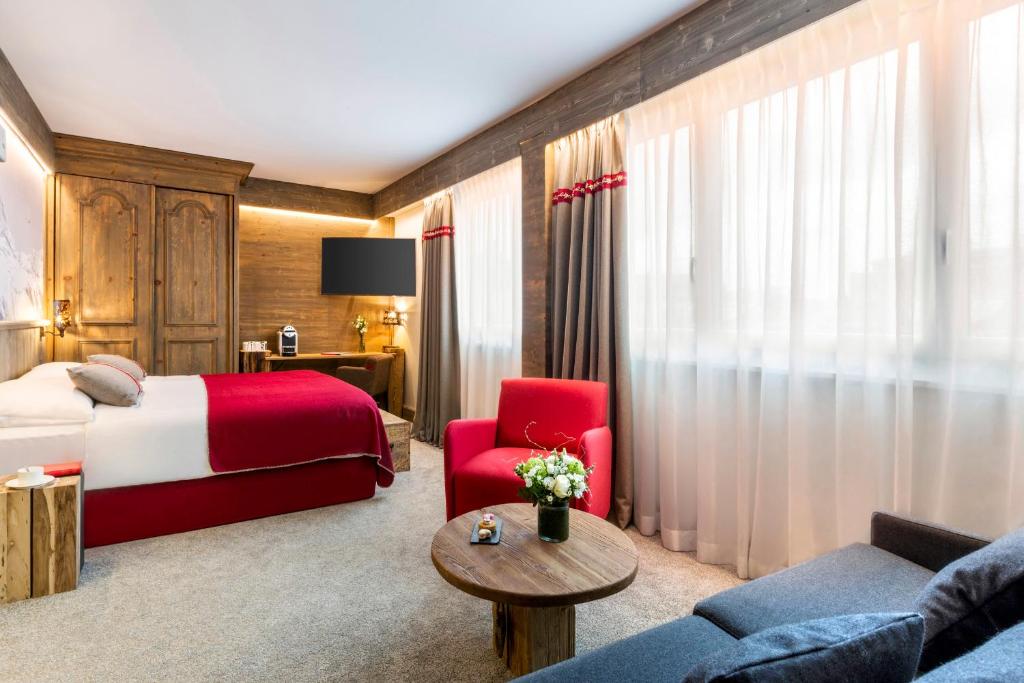 Трехместный (Представительский семейный номер) отеля Edelweiss Manotel, Женева