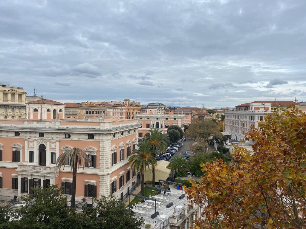 Двухместный (Улучшенный двухместный номер с 1 кроватью), Grand Hotel Palace Rome