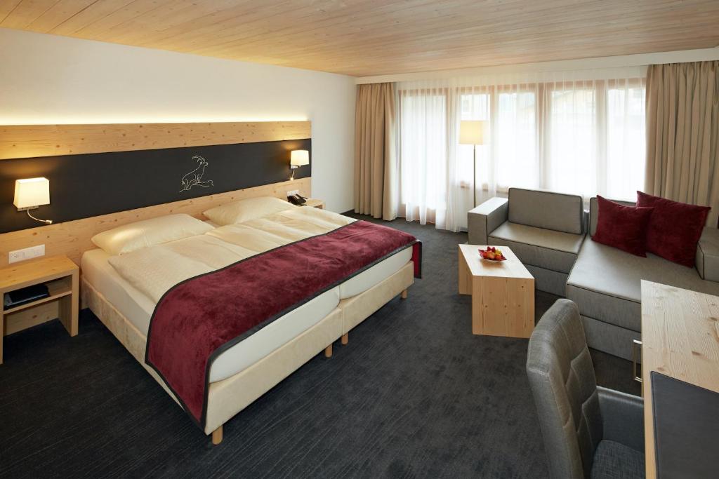 Двухместный (Улучшенный двухместный номер с 2 отдельными кроватями) отеля Hotel Laaxerhof, Флимс