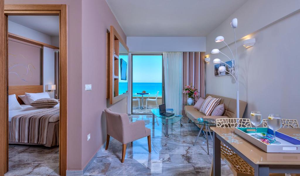 Апартаменты (Апартаменты с 1 спальней и видом на море) апарт-отеля Ilios Beach Hotel Apartments, Ретимно, Крит