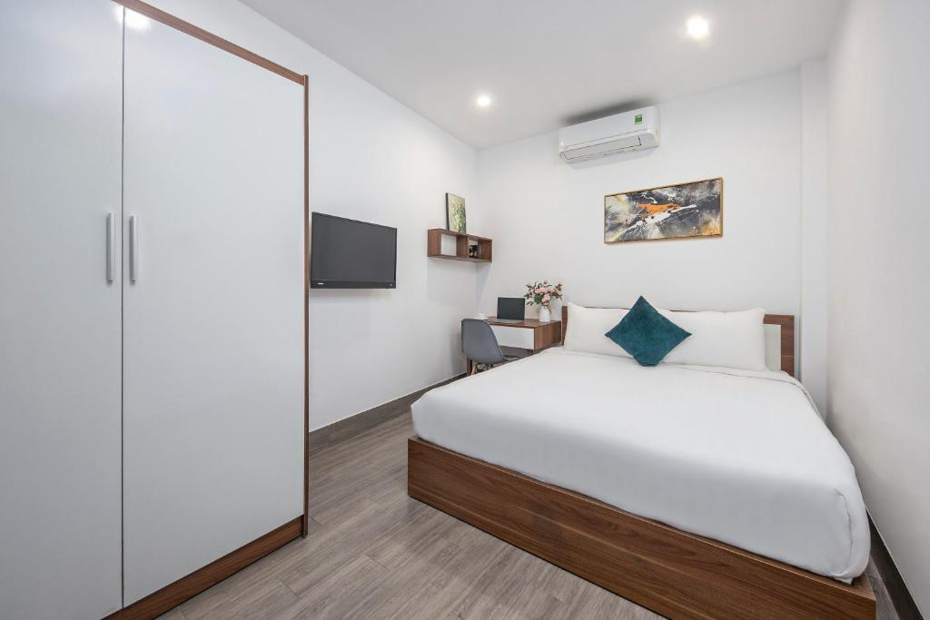 Двухместный (Улучшенный номер с кроватью размера «king-size») отеля HAMA Boutique Home, Дананг