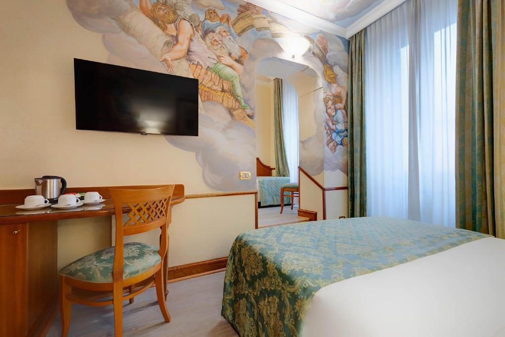 Трехместный (Трехместный номер) отеля Hotel Amalfi, Рим