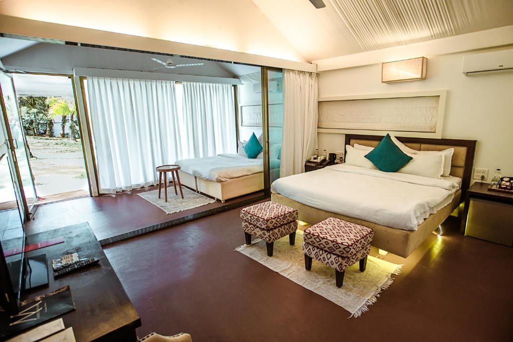 Сьюит (Люкс с 2 спальнями) курортного отеля Marbela Beach Resort, Морджим