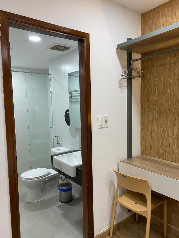 Апартаменты (Улучшенные апартаменты) апарт-отеля Apartment Premium THIÊN KIM 11, Нячанг