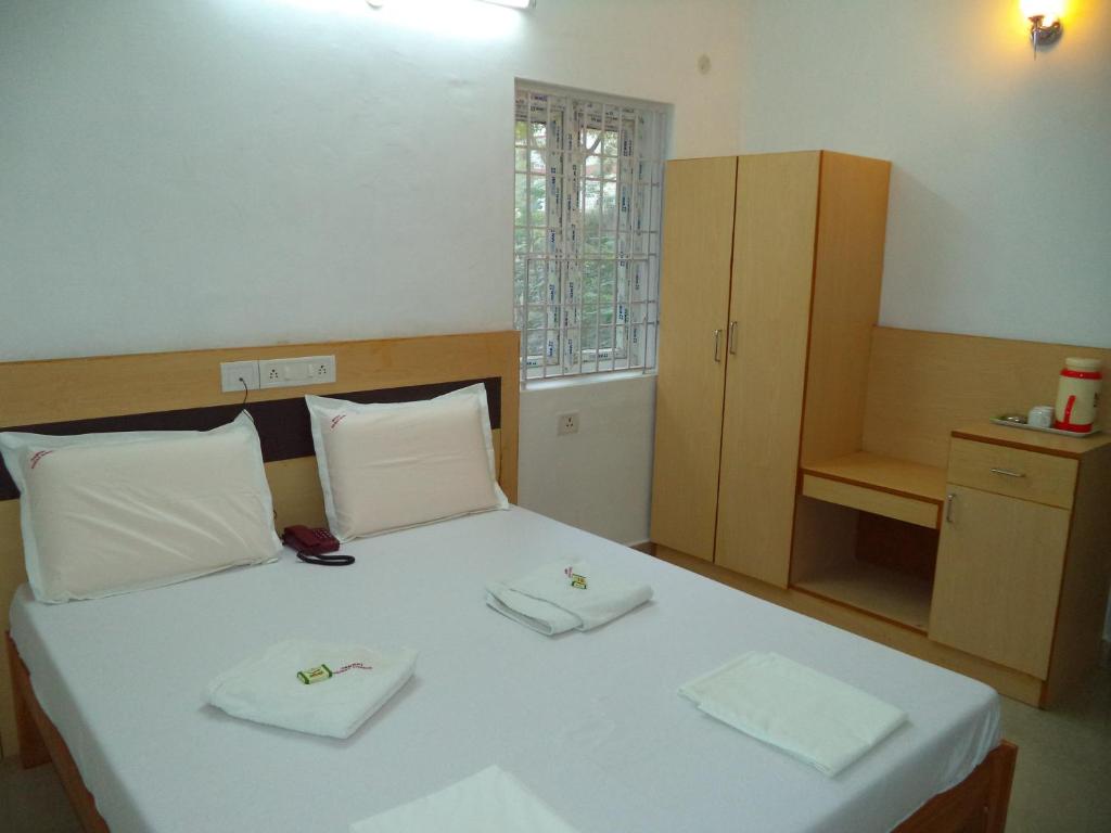Двухместный (Двухместный номер Делюкс с 1 кроватью) гостевого дома Samrat Guest House KK Nagar, Ченнаи