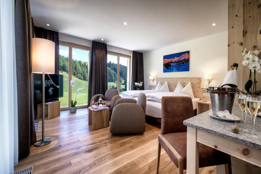 Двухместный (Двухместный номер с 1 кроватью и видом на горы) отеля Golf- & Sporthotel Hof Maran, Ароза