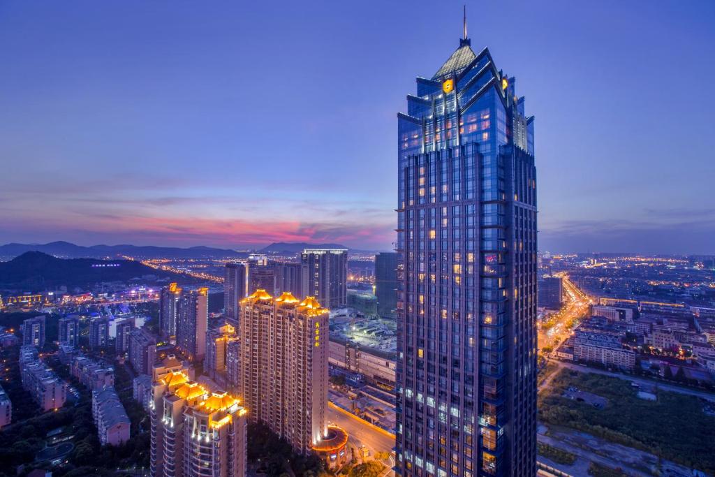 Двухместный (Номер Делюкс с кроватью размера «king-size») отеля Shangri-La Hotel,Suzhou, Сучжоу