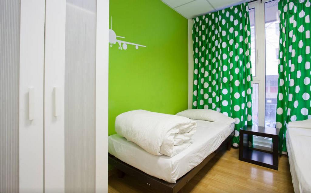 Двухместный (Двухместный номер с 1 кроватью или 2 отдельными кроватями, вид на город) гостевого дома HB Hostel, Барселона