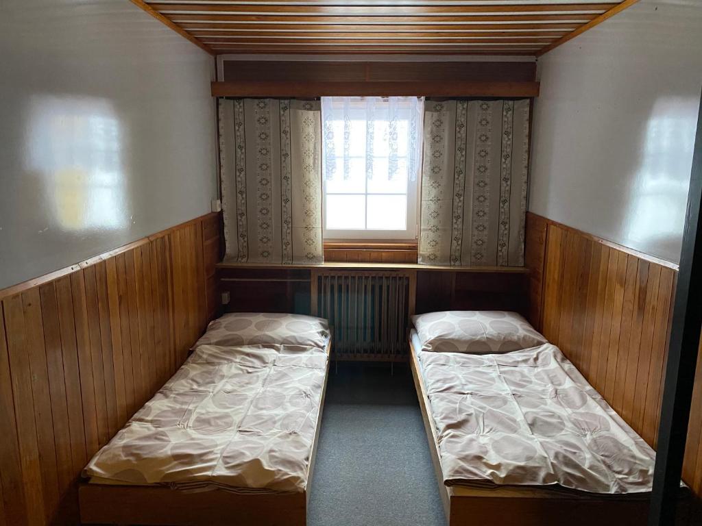Двухместный (Двухместный номер с 2 отдельными кроватями) гостевого дома Smíchovská bouda, Пец под Снежкой