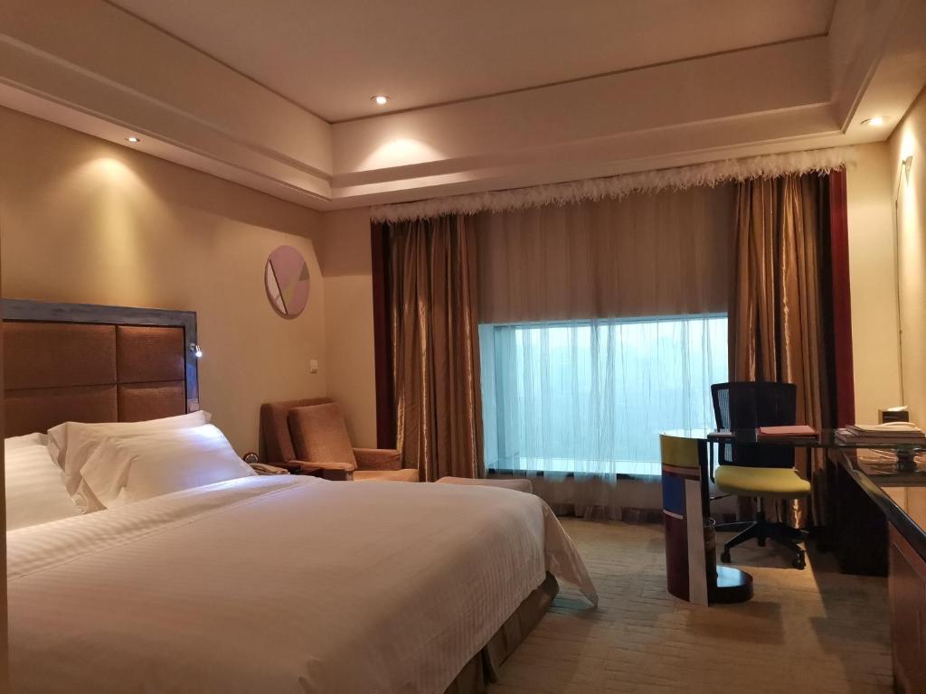 Сьюит (Бизнес-люкс) отеля Daysun International Hotel, Гуанчжоу