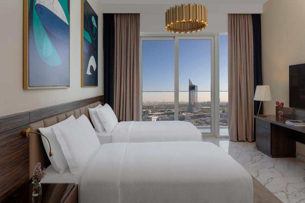 Двухместный (Пакет услуг «Домашний отпуск» – Номер-студио, ужин включен) апарт-отеля Avani Palm View Dubai Hotel & Suites, Дубай