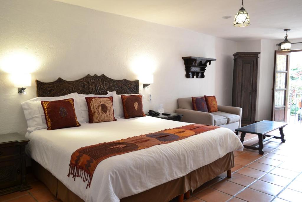 Сьюит (Полулюкс) отеля Hotel Casa Rosada - Adults Only, Сан-Мигель-де-Альенде
