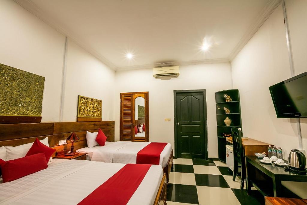 Двухместный (Двухместный номер с 2 отдельными кроватями и видом на бассейн) отеля Asanak D'Angkor Boutique Hotel, Сием Рип