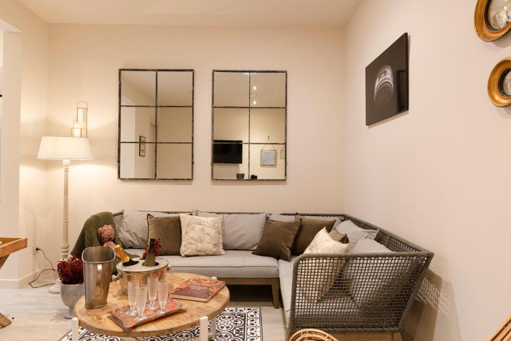 Апартаменты (Апартаменты с балконом), Chic Apartments Barcelona