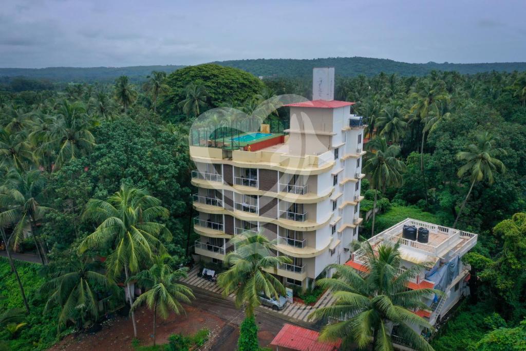 The Cliff Edge calangute