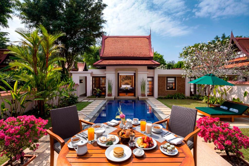 Вилла (Вилла «Гранд» Lagoon с бассейном) курортного отеля Banyan Tree Phuket, Пхукет