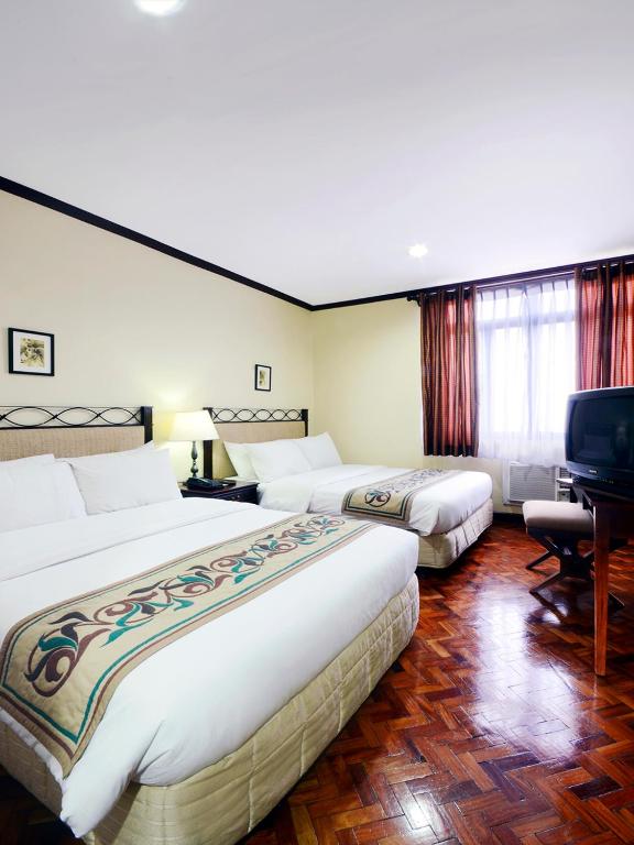 Семейный (Special Offer - Two Bedroom Family - Full Board) отеля Parque España Residence Hotel Managed by HII, Манила