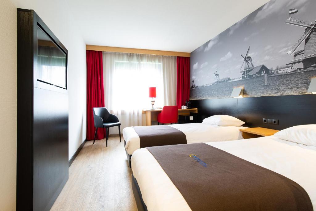 Двухместный (Двухместный номер «Комфорт» с 2 отдельными кроватями) отеля Bastion Hotel Zaandam, Амстердам