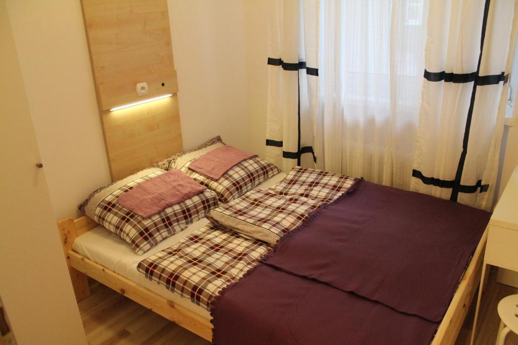 Двухместный (Двухместный номер с 1 кроватью и собственной ванной комнатой вне номера) хостела Hostel Kubik, Краков