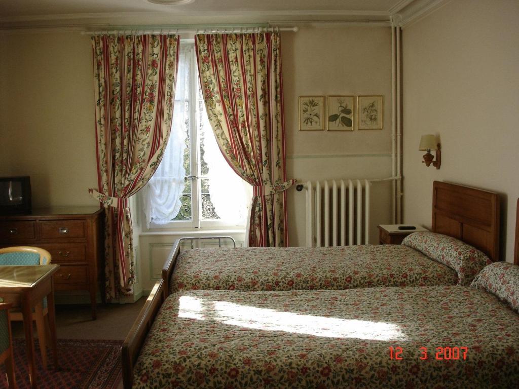 Двухместный (Двухместный номер с 2 отдельными кроватями) отеля Hôtel Richemond, Шамони-Мон-Блан